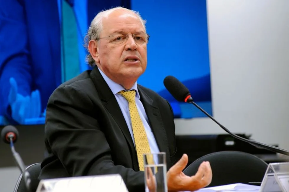 Simplificação de impostos deve ser prioridade na reforma tributária, defendem parlamentares do Paraná