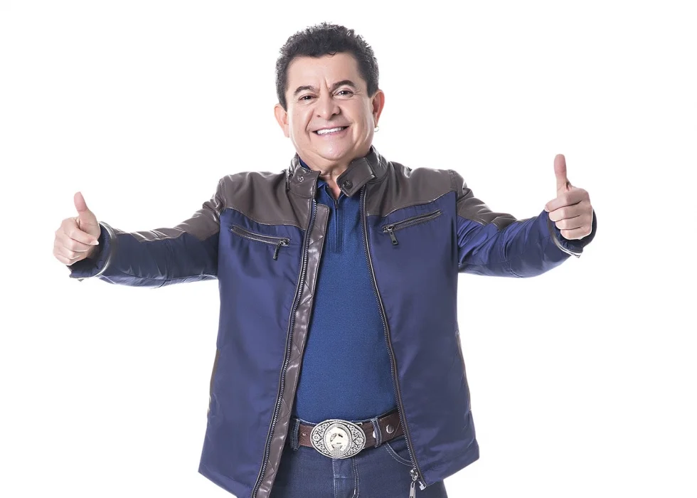 Cantor Solimões comemora aniversário no próximo domingo