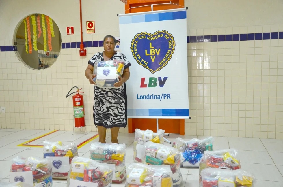 LBV entrega doações a famílias para ajudar a conter o novo coronavírus