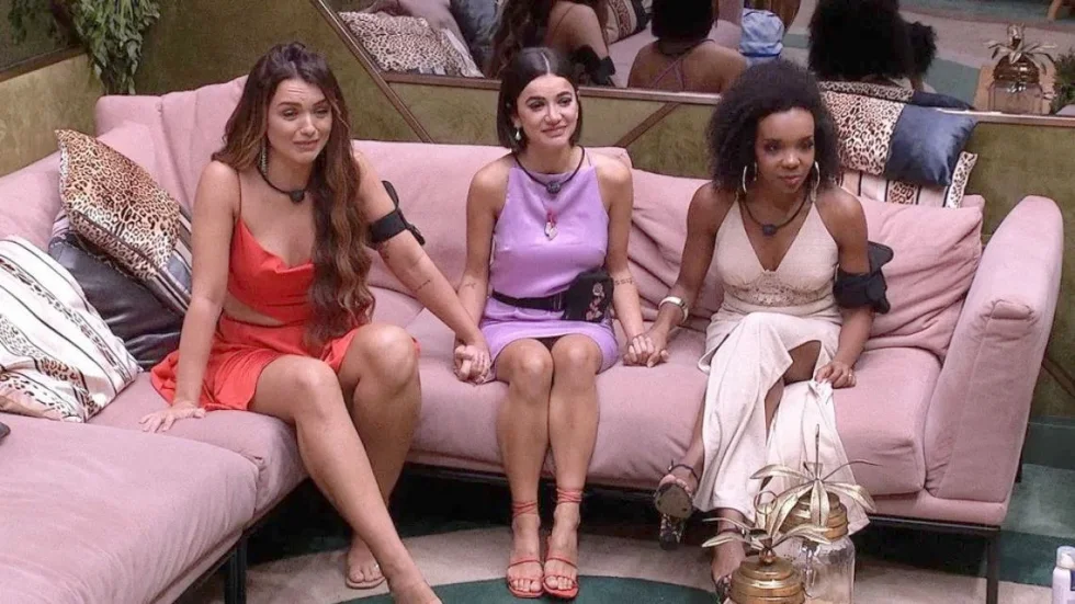 BBB20: Com 40% de chances de vencer, Rafa Kalimann assume favoritismo após eliminação de Babu Santana