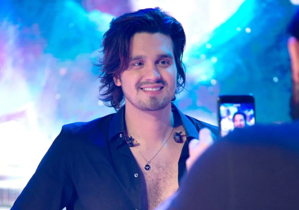 Luan Santana lança ASAS, grande sucesso no mundo digital ganha todas as ondas do Brasil