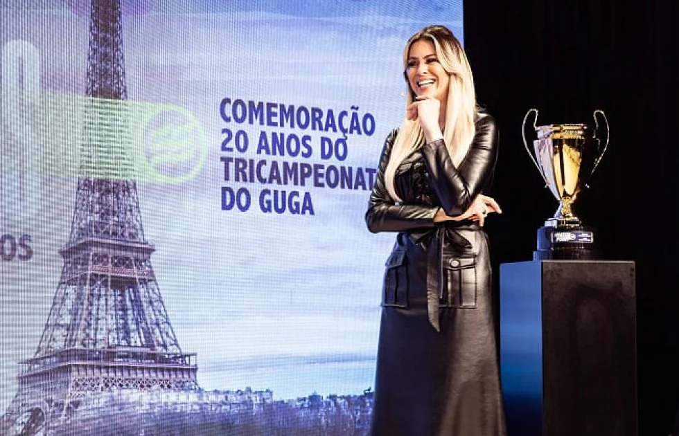EMBRAED premia corretores de imóveis durante transmissão ao vivo com Renata Fan e Guga Kuerten