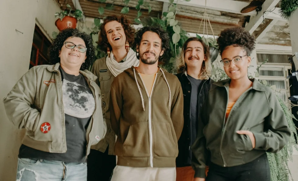 Está no ar o disco de estreia da Sala de Estar