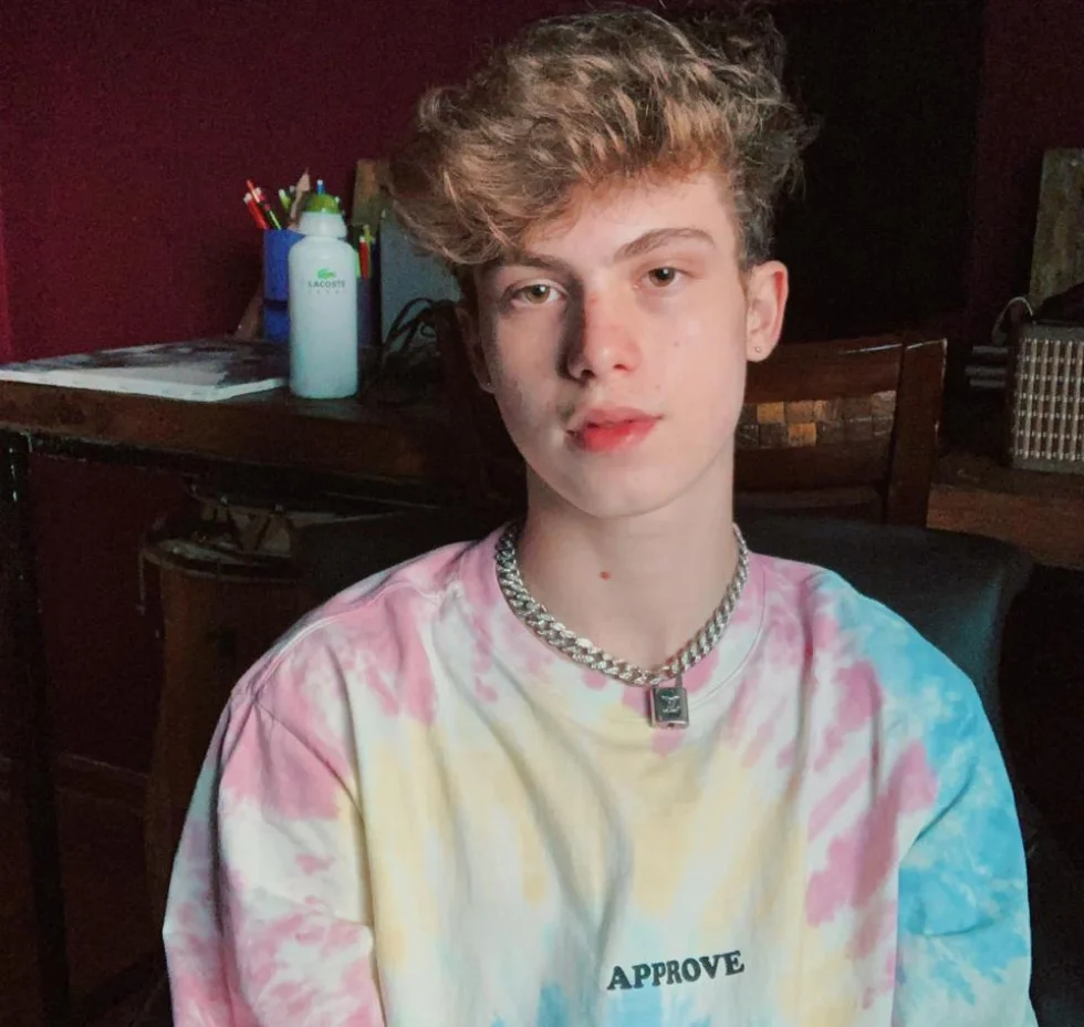 Lucas Andrade é finalista ao Prêmio Jovem Brasileiro 2020 como melhor canal de covers no YouTube