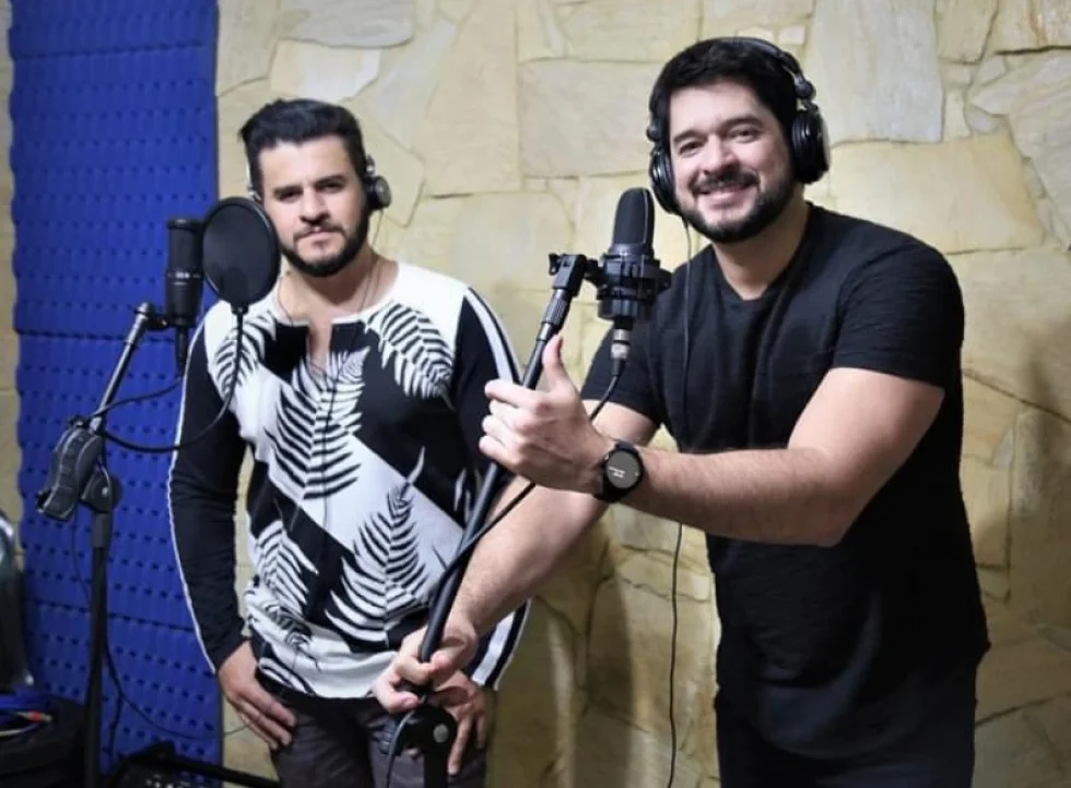 Fazenda onde nasceu Tarsila do Amaral é cenário de clipe de jovem dupla
