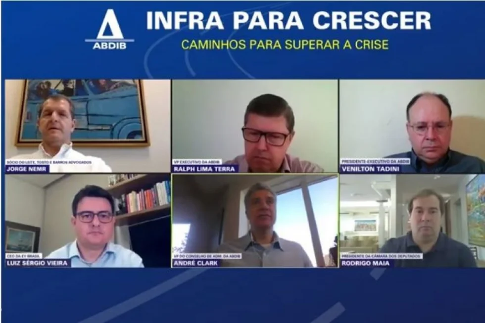 Maia diz que governadores e prefeitos apoiam proposta da Câmara para reforma tributária