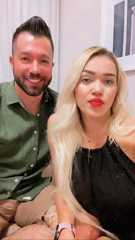 Natália Vasconcelos comemora seu aniversário ao lado de amigos e novo affair
