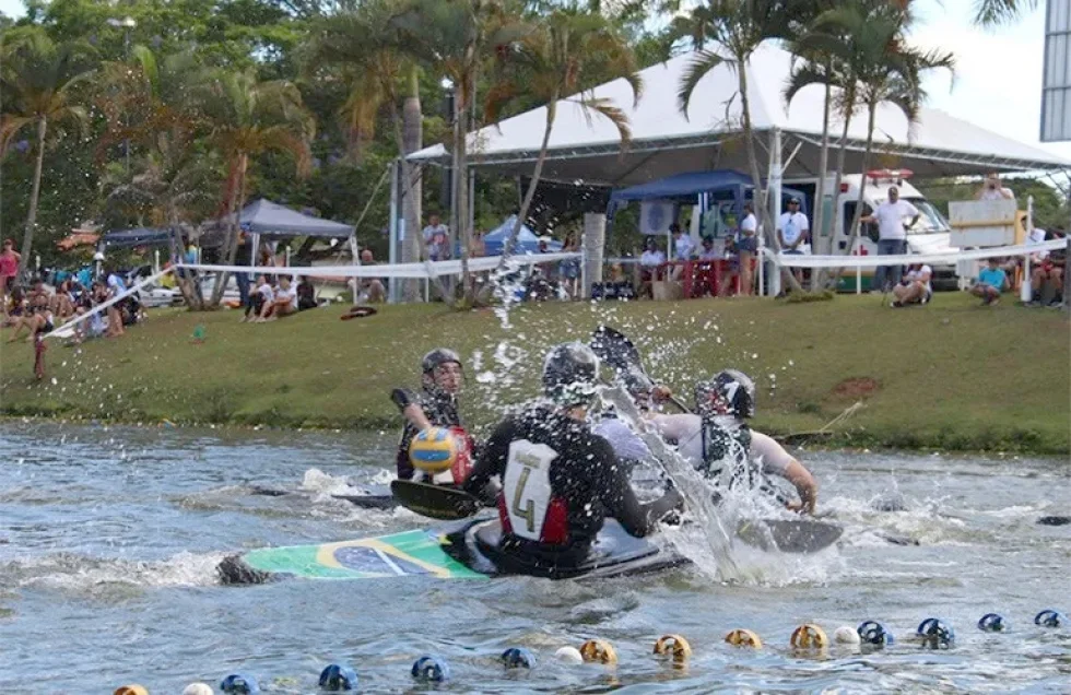 Atletas de Londrina sobem ao pódio no Campeonato Brasileiro de Caiaque Polo