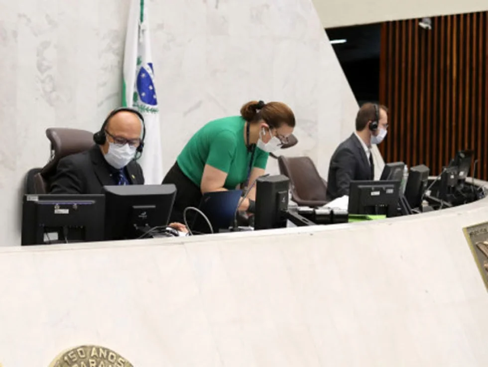 Paraná: Salário mínimo regional e LDO vão à sanção do Governo