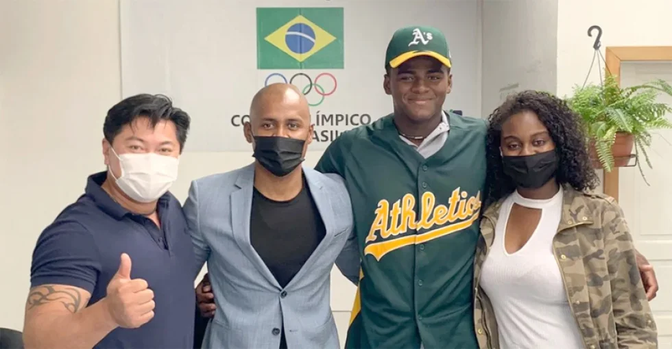 Atleta revelado em Londrina assina com time de beisebol dos EUA