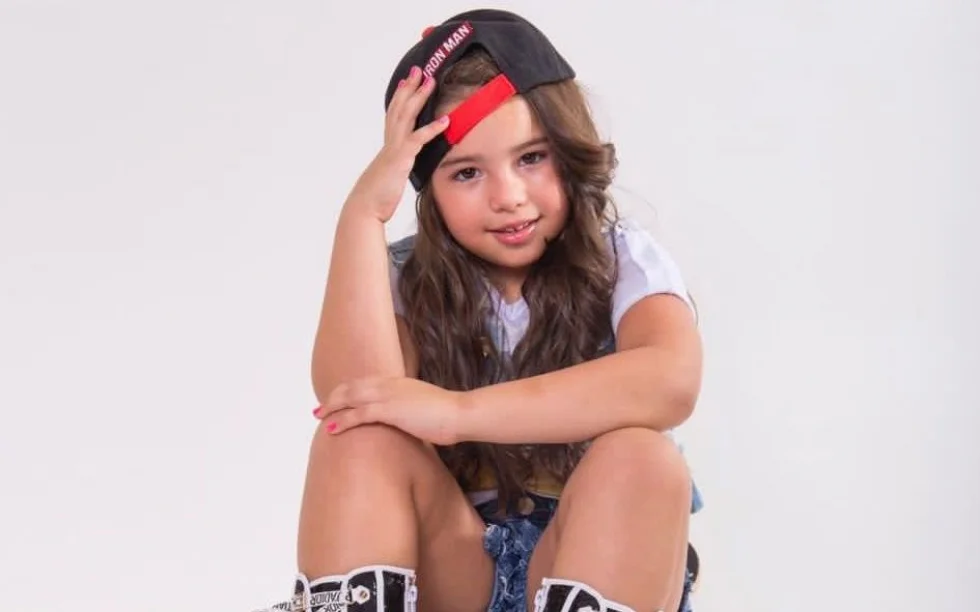 Sophia Eldo começa o ano com o lançamento do seu novo clipe e também de sua grife de roupas infantis