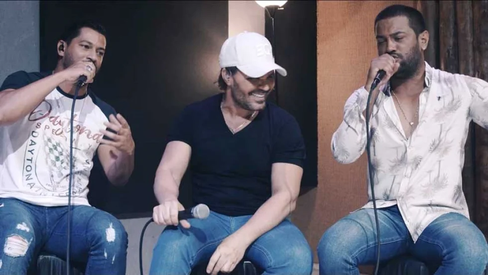 Eduardo Costa lança música com dupla de ciganos