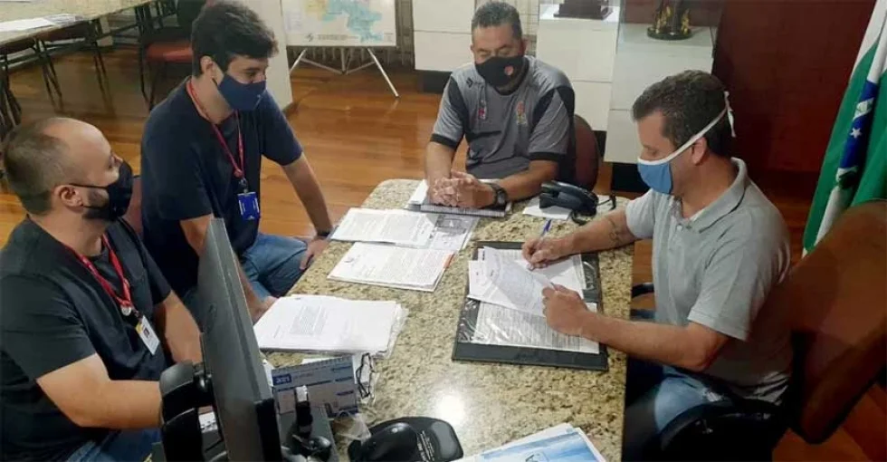 Fundação de Esportes de Londrina firma parceria para ofertar o projeto Aprender &amp; Jogar