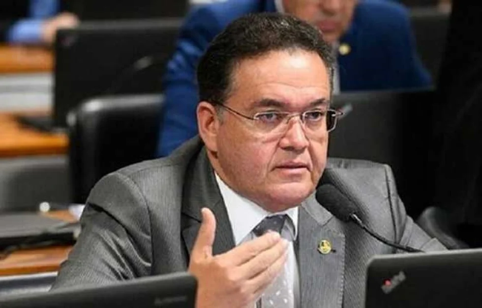 Reforma tributária deve ser votada até a metade de 2021, afirma presidente da comissão mista