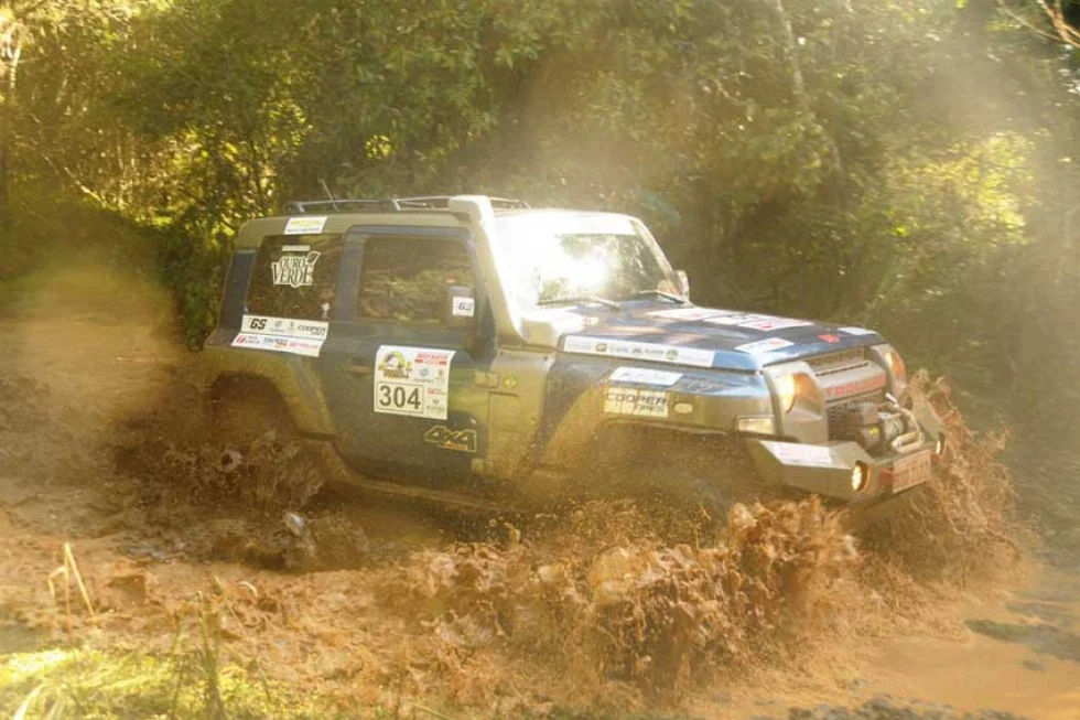 Rally Transparaná conta com 112 veículos inscritos e terá mil quilômetros de percurso