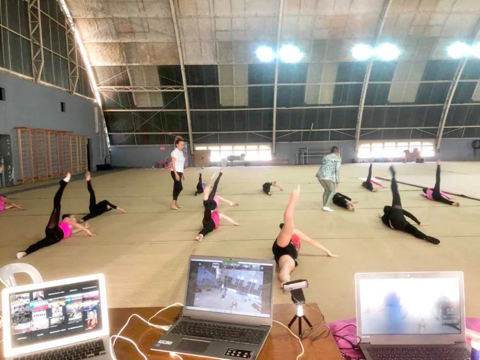 400 ginastas do Paraná participam de curso internacional de ginástica rítmica