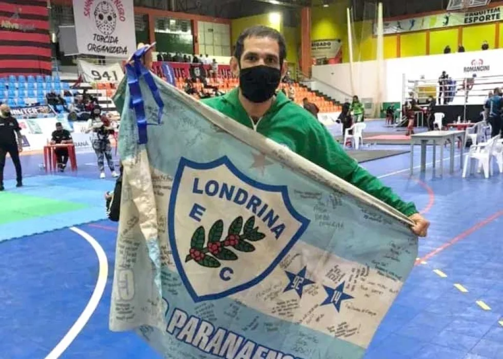 Atleta patrocinado pelo Feipe é campeão paranaense de Kickboxing