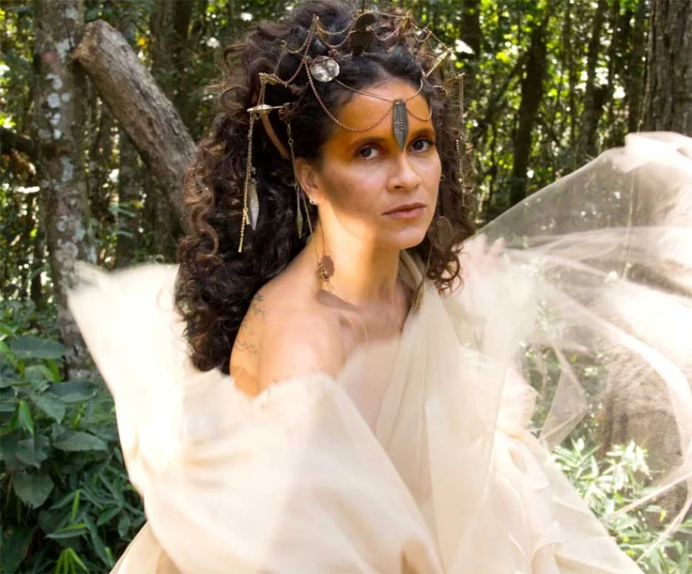 Paula da Paz realiza temporada de shows online "Um Canto para Yabás"