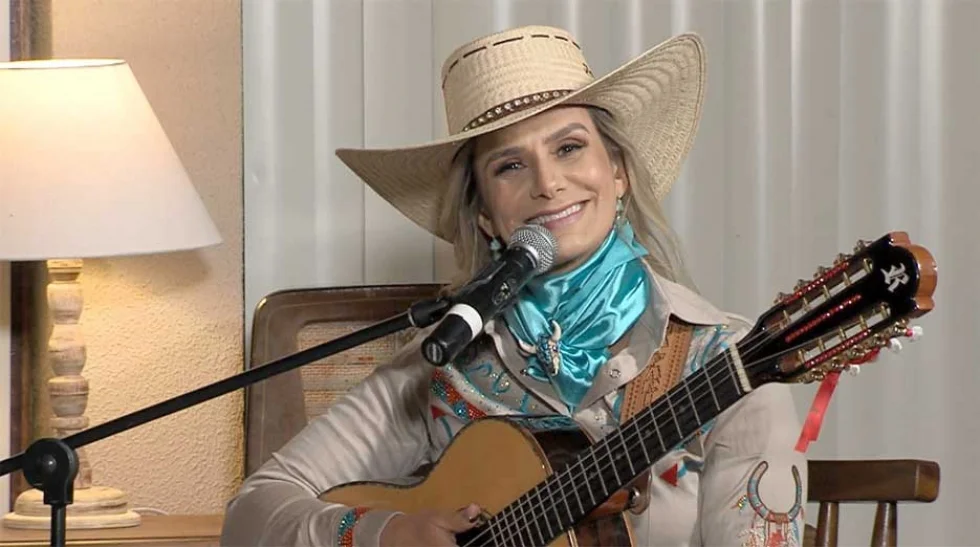 Adriana Farias mostra todo o seu talento no “Luar do Sertão”