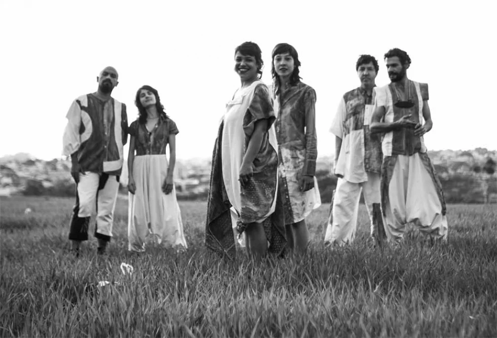 A melancolia desbravada em segundo single de novo álbum da Caburé Canela