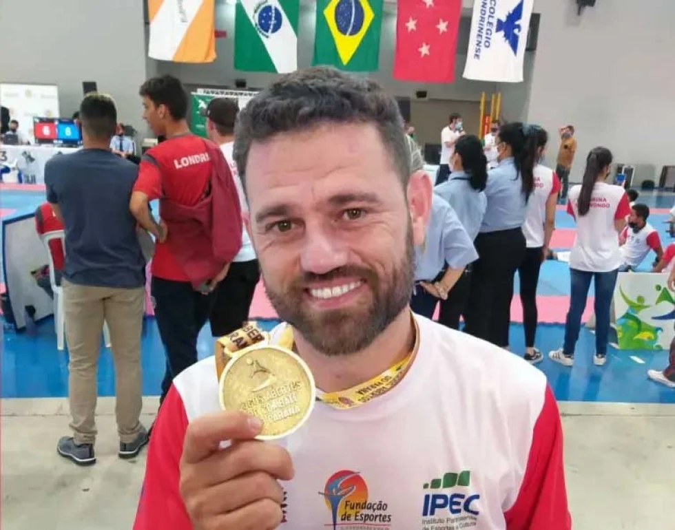 Socorrista do SAMU Londrina é campeão de taekwondo no JAPs Combate