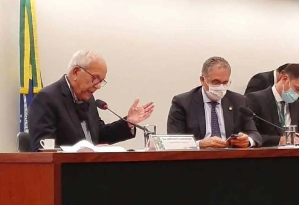 Senador Oriovisto Guimarães aprova relatório de Receita do Orçamento de 2022