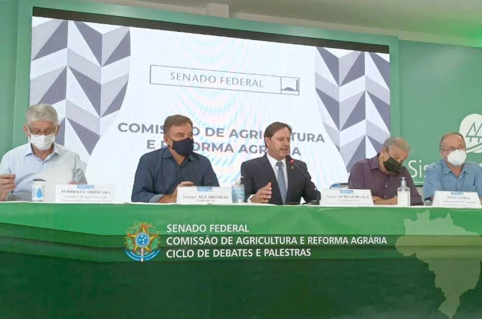 No Paraná, senadores defendem novas tecnologias e incentivos para agricultores