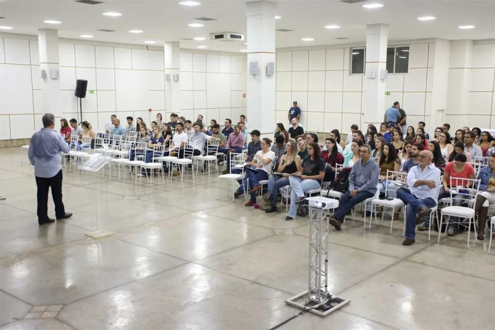 ExpoLondrina terá o X Encontro de Buiatria, com o tema “Atualização em Sanidade de Bovinos Leiteiros”