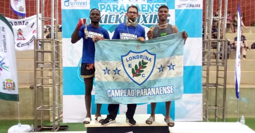 Equipe londrinense de kickboxing conquista título do Campeonato Paranaense