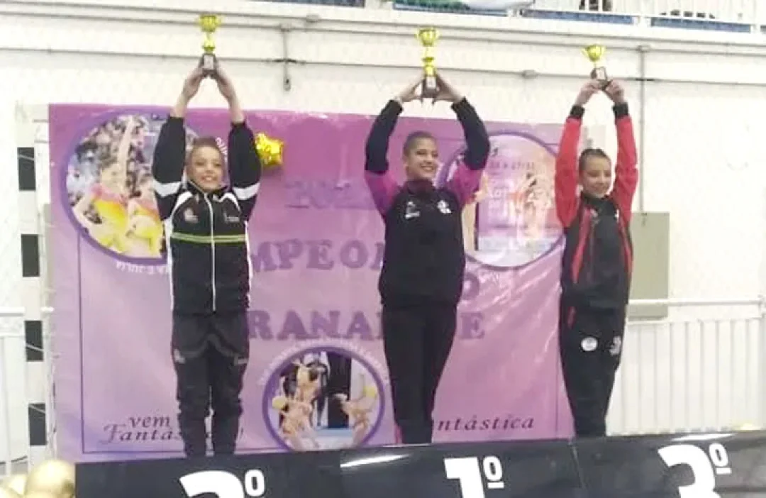 Londrinense, de 13 anos, é vice-campeã paranaense de ginástica rítmica