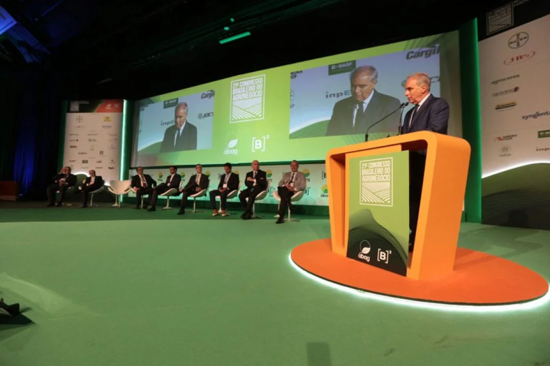 Brasil tem papel importante na sustentabilidade e na segurança alimentar mundial, diz ministro