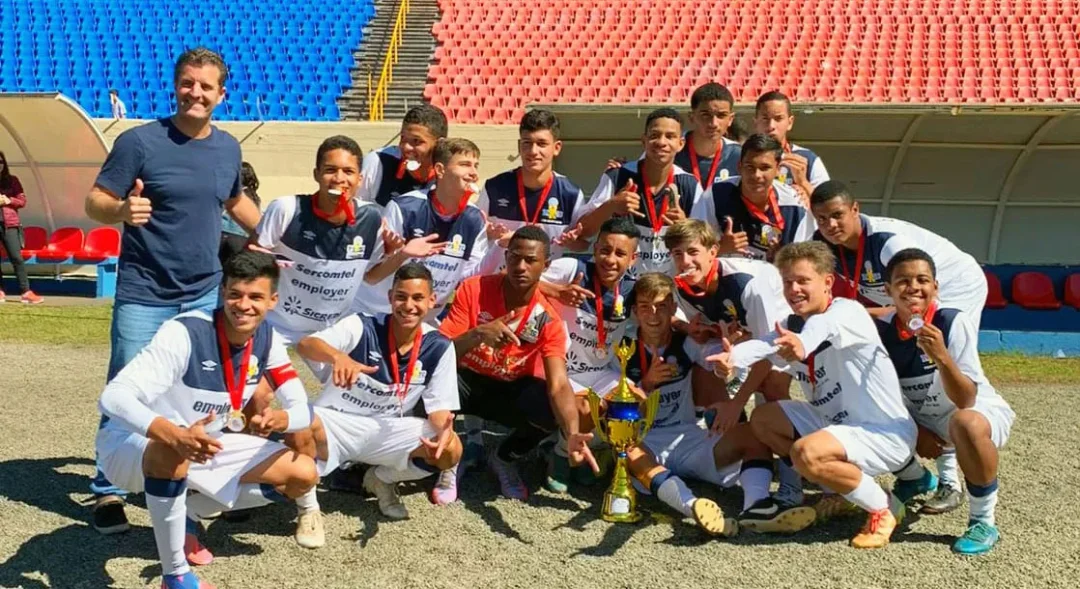 Colégio Estadual Heber Soares Vargas vence Jogos Escolares “Bom de Bola”