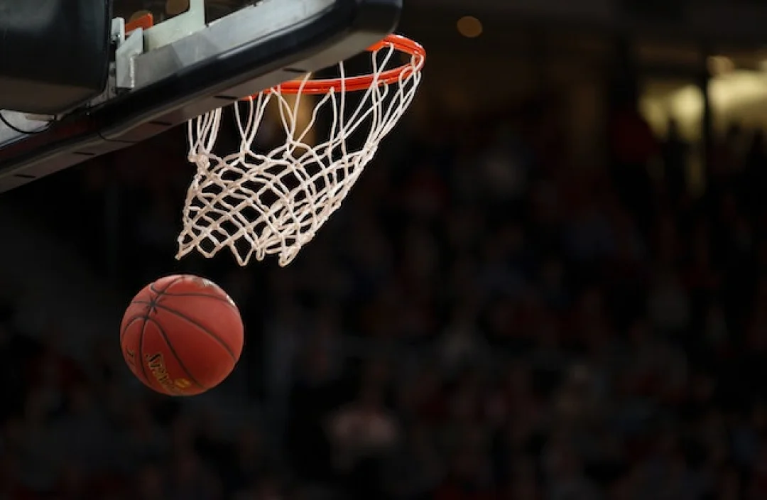 Para além do futebol, Santos começa a brilhar também no basquete