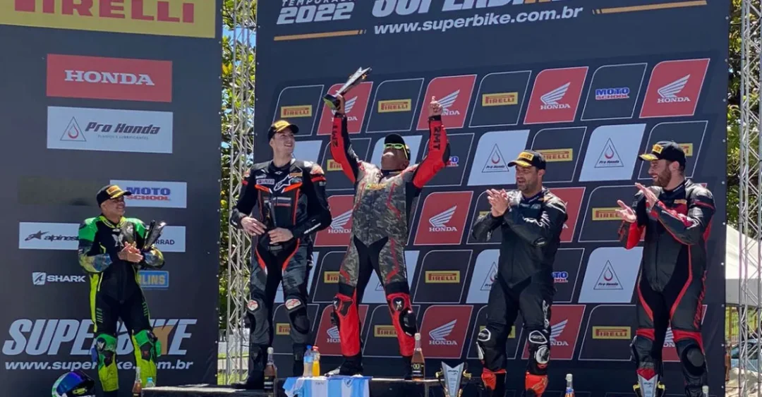 Pilotos londrinenses conquistam 1º lugar na 8º etapa do Superbike Brasil
