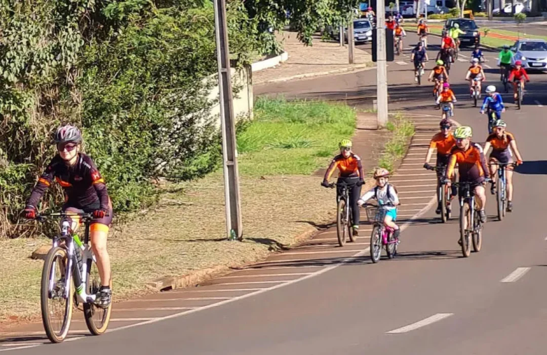 Pedalada noturna percorrerá pontos de iluminação do Natal de Londrina