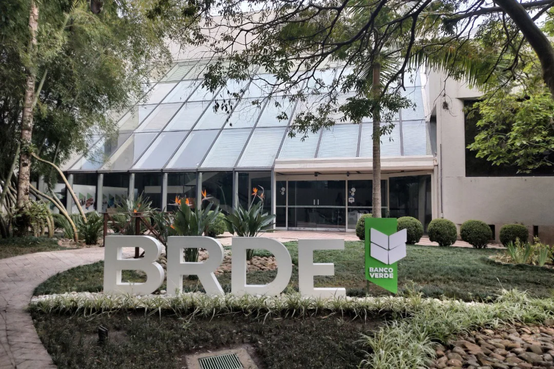 Novo recorde: BRDE garante financiamentos de R$ 4,4 bilhões para projetos do Sul em 2022