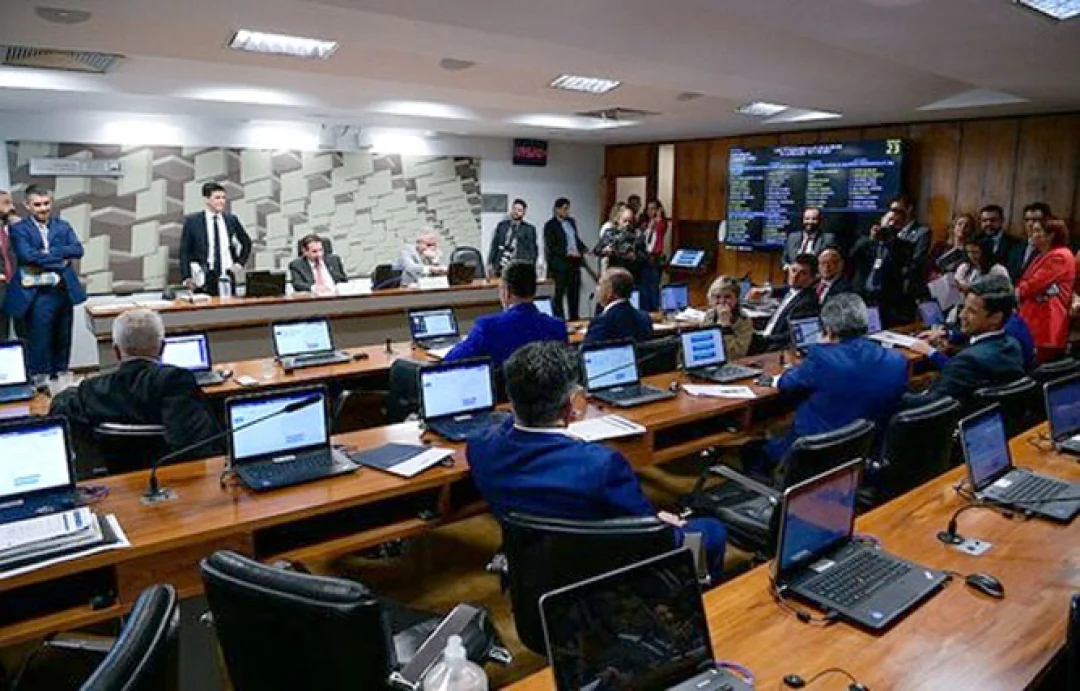 Comissão do Senado aprova projeto de "minirreforma tributária"