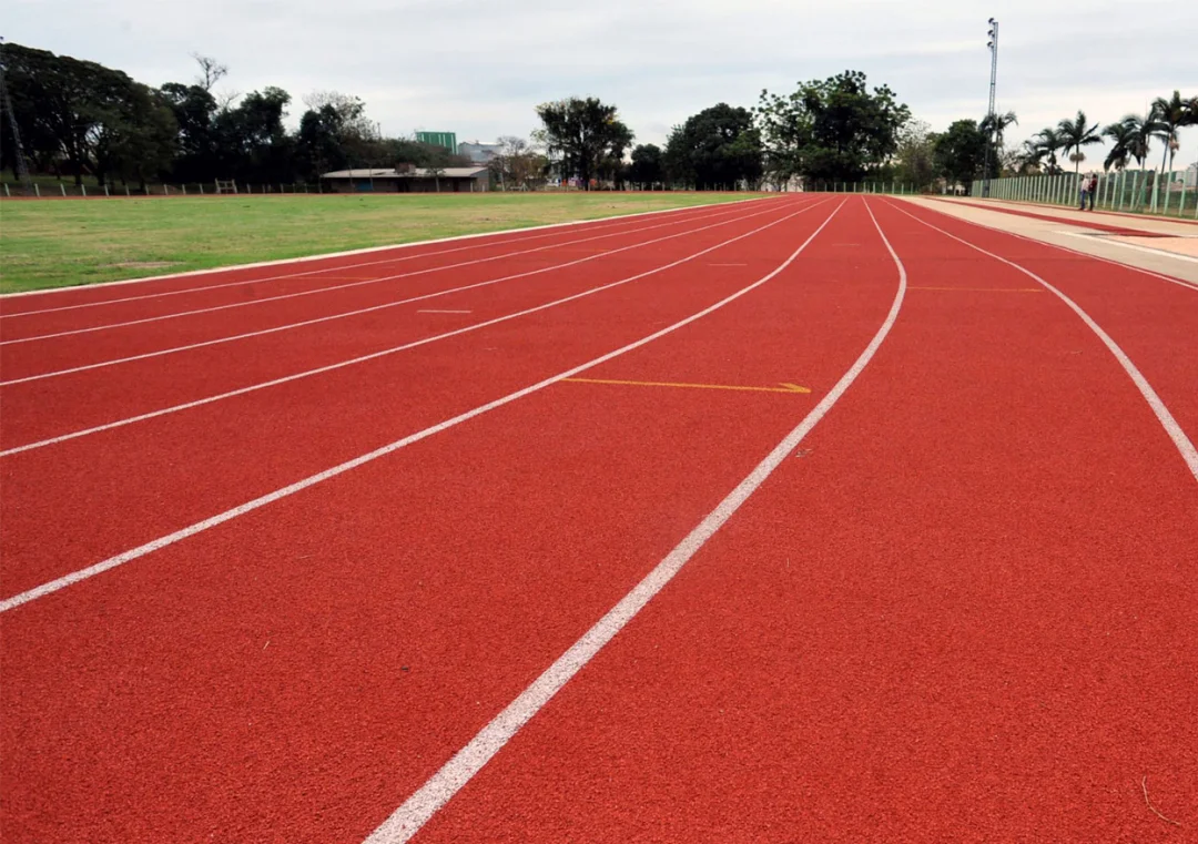 Pista de atletismo da UEL será modernizada com investimento de R$ 3,3 milhões