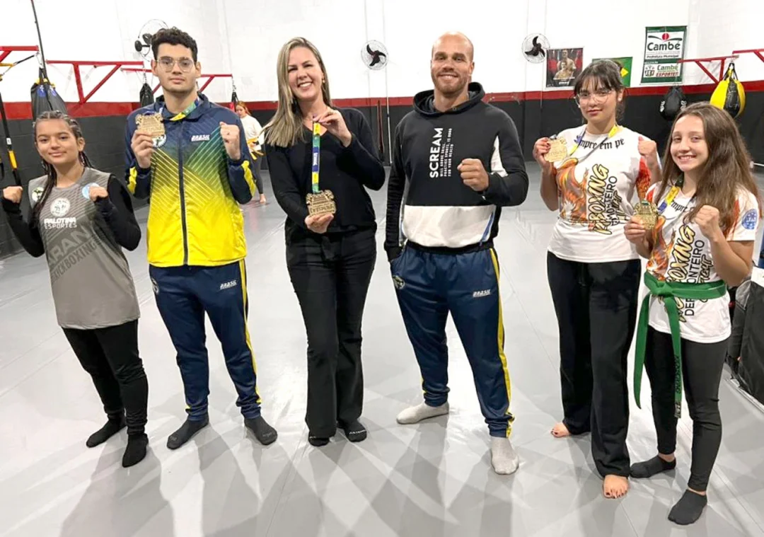 Cambé: Sete atletas faturam títulos no Campeonato Brasileiro de Kickboxing
