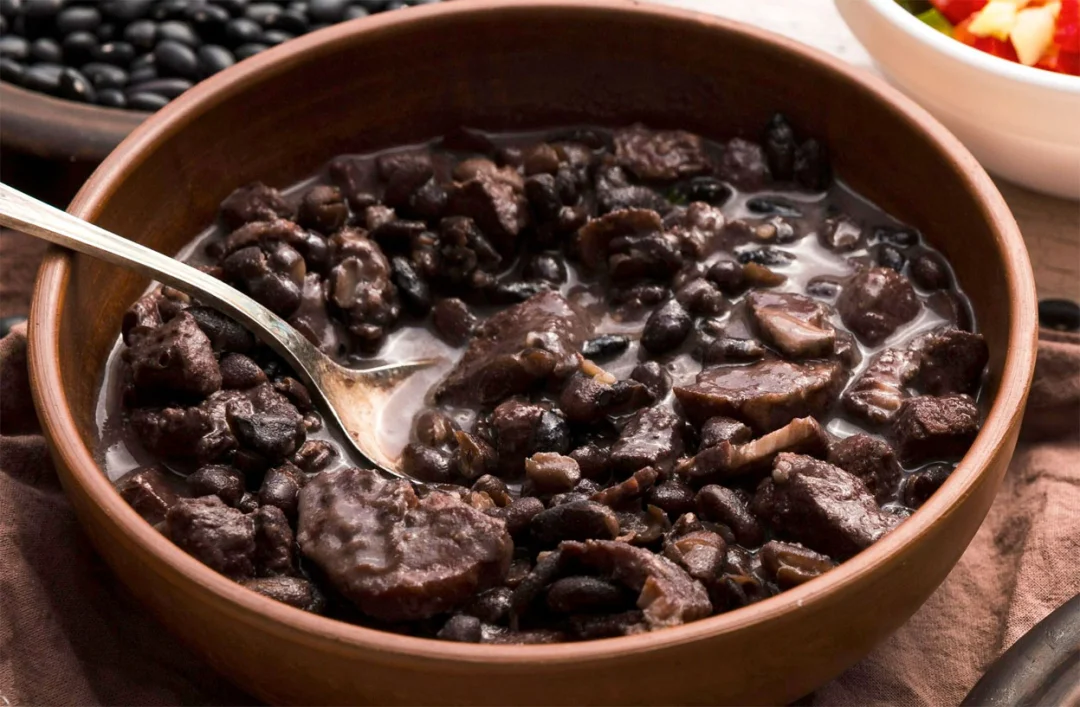 Santuário realiza 30ª Feijoada Beneficente para ajudar famílias atendidas pelos Vicentinos