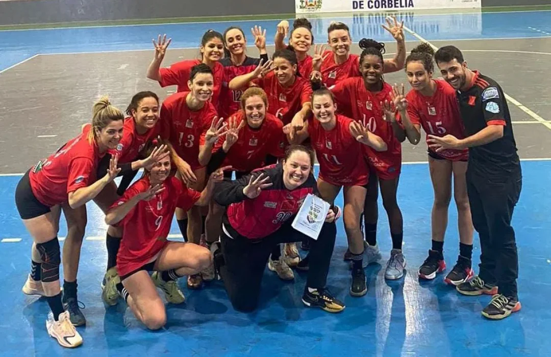 Londrina Handebol vence dois jogos e sobe na tabela do Paranaense feminino adulto