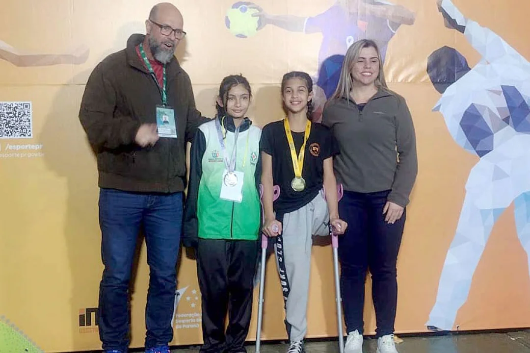 Atleta com deficiência é campeã no wrestling convencional nos Jogos Escolares