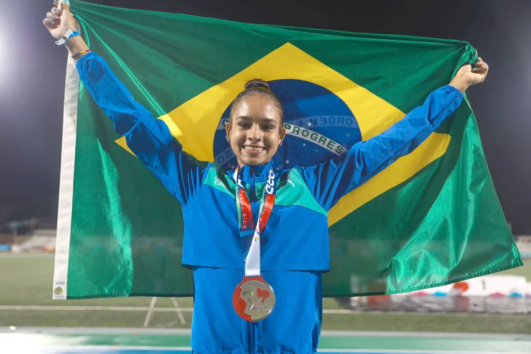 Atletas da Londrina/FEL/IPEC comemoram medalhas no Pan Sub-20