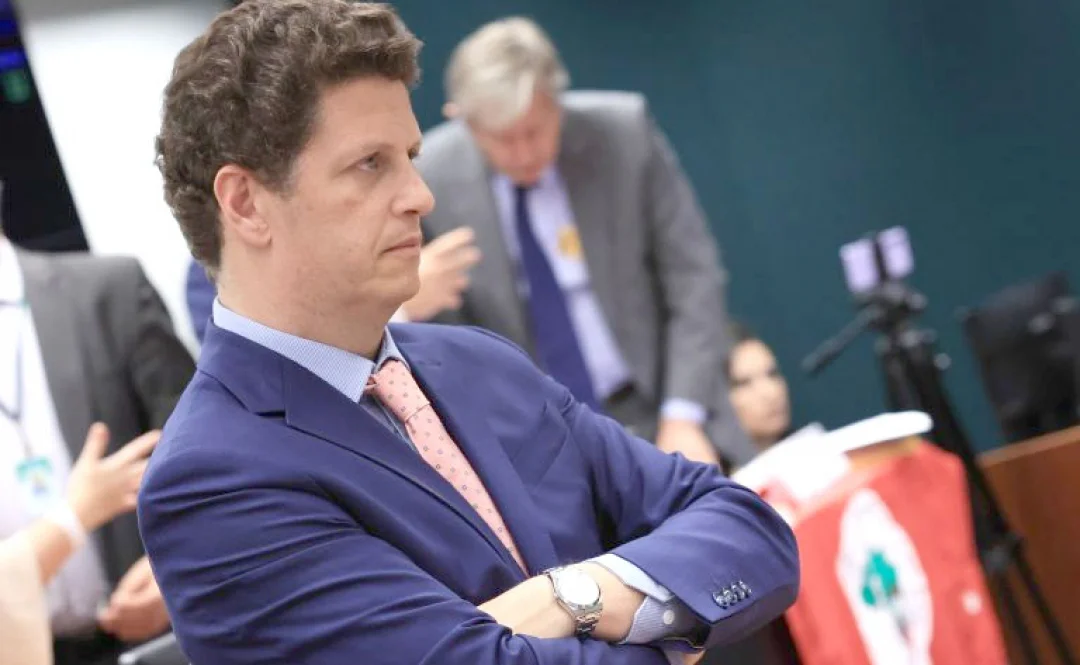 Ricardo Salles acusa MST de desvios