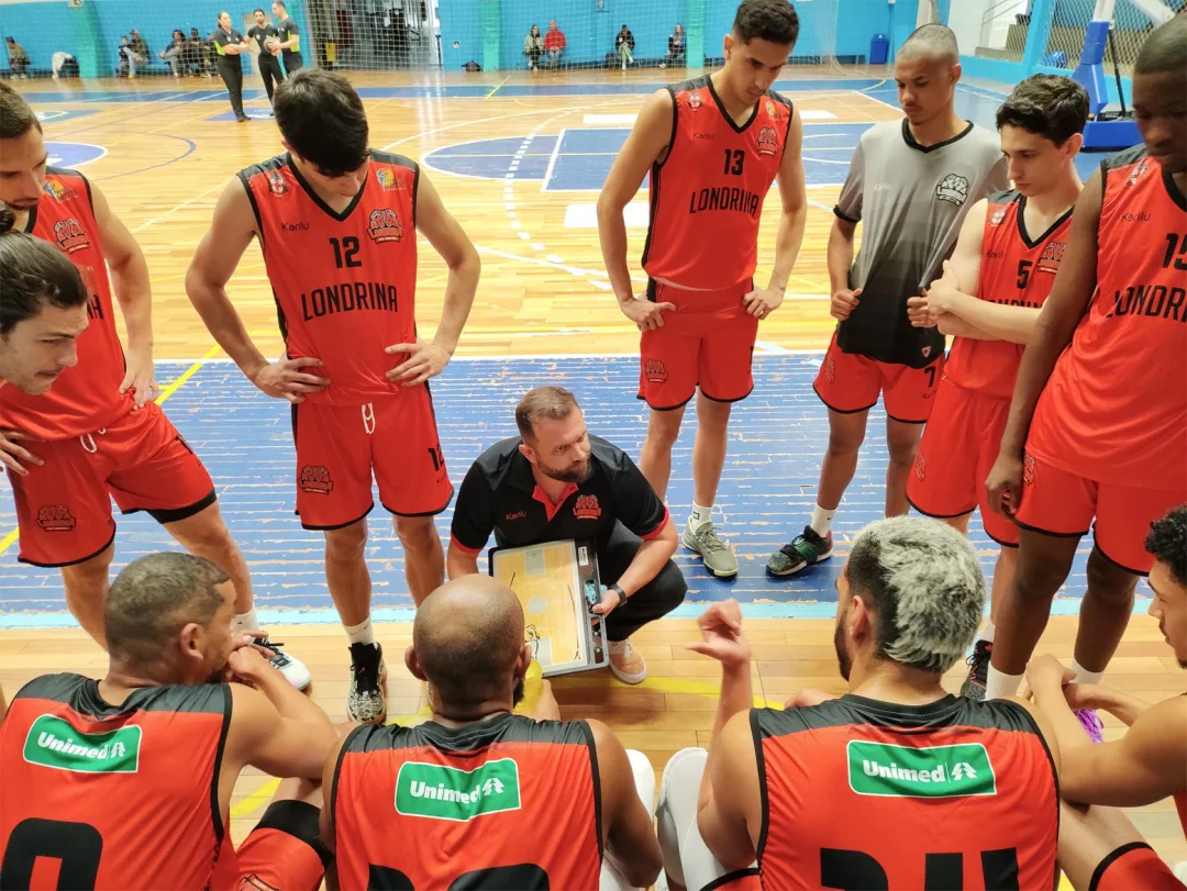 APVE Londrina Basketball vence mais um jogo pelo Paranaense Masculino e segue 100%