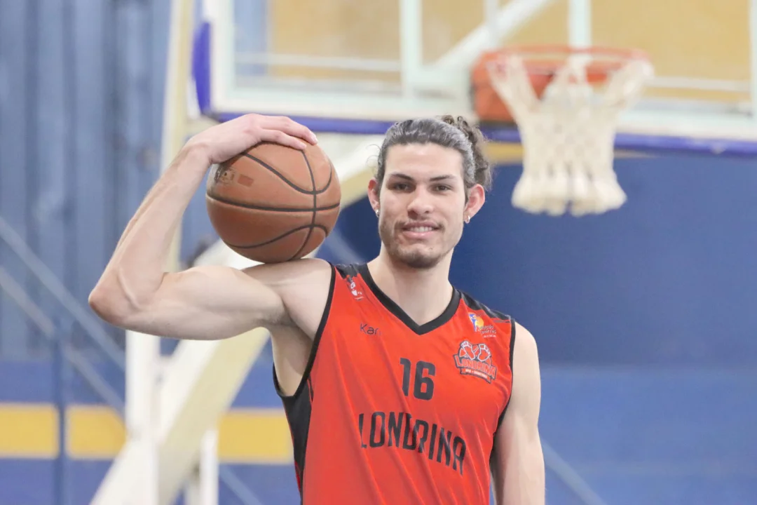 APVE Londrina Basketball contrata pivô para sequência da temporada