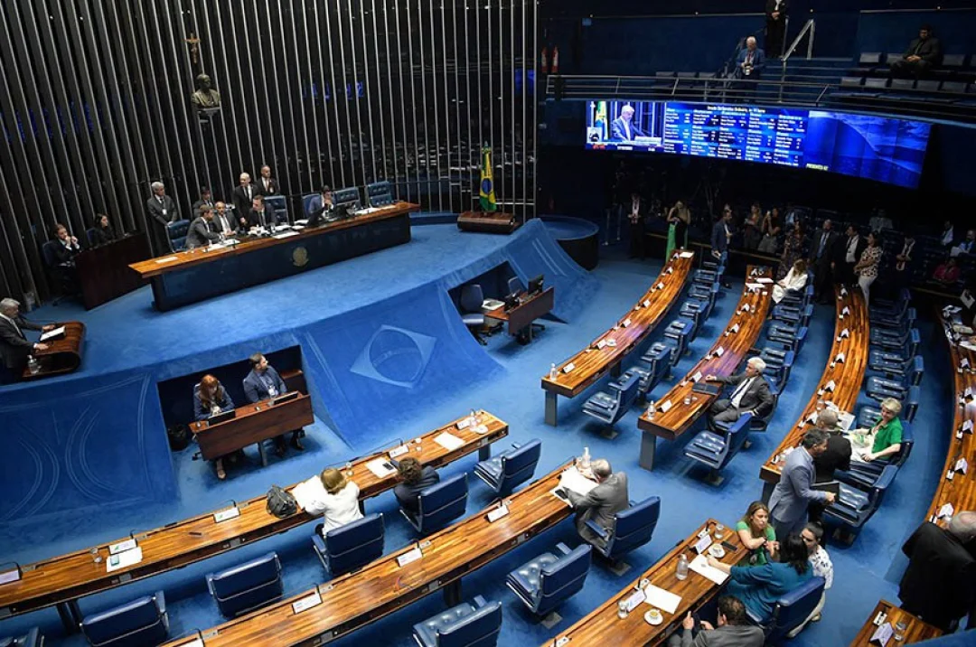 Sessão debaterá PEC que limita decisões monocráticas de tribunais superiores