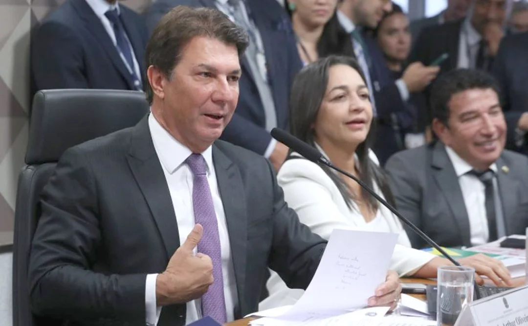 CPMI do 8 de Janeiro aprova relatório que pede o indiciamento de Bolsonaro