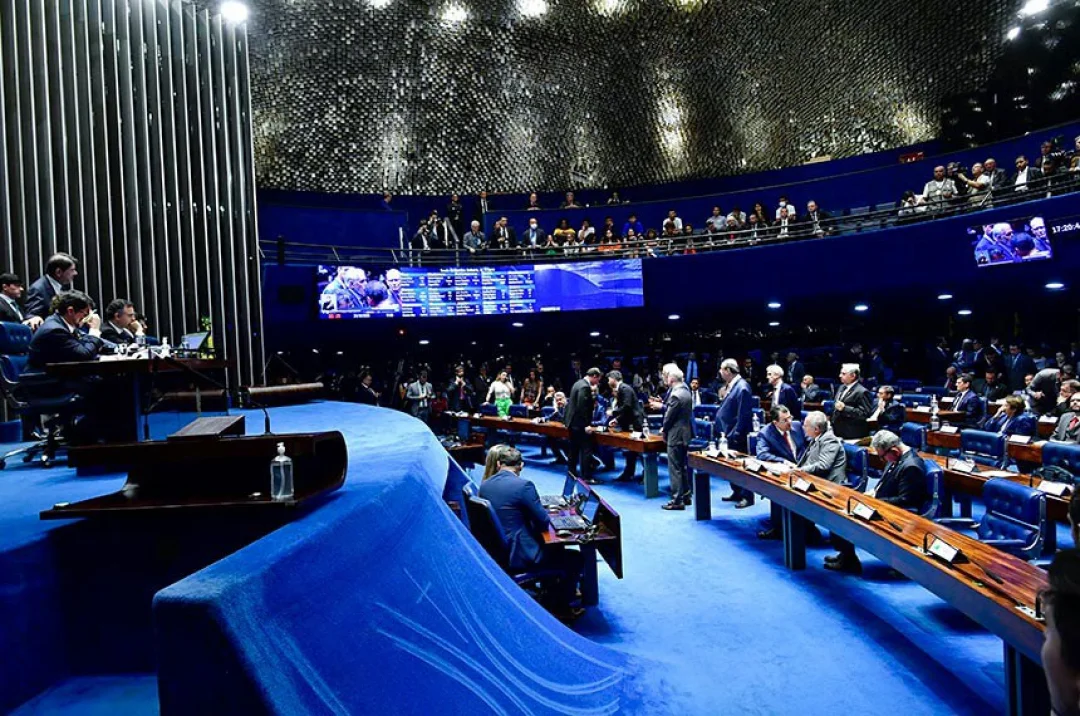 PEC que limita decisões monocráticas no STF passa por 1ª sessão de discussão