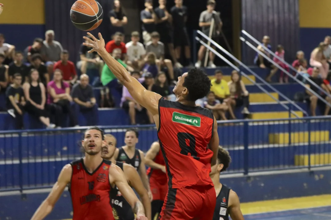 Mais de 100 pontos: APVE Londrina Basketball vence ADRM Maringá pelo Paranaense Masculino